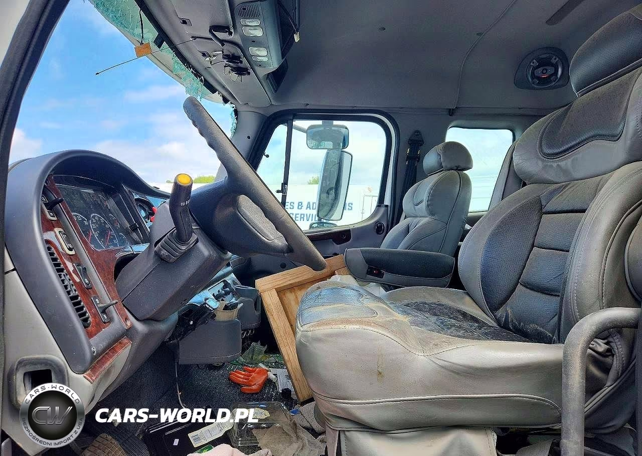 2007 Freightliner Business Class M2 Semi Truck VIN:1FVACVCS57HW31851 - 7