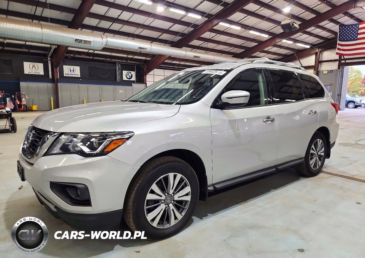 2020 Nissan Pathfinder Sv