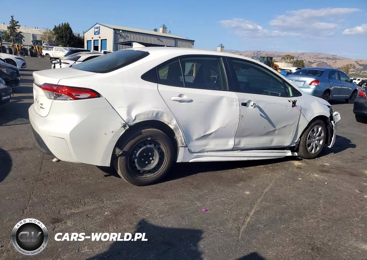2025 Toyota Corolla Hybrid Le VIN:JTDBCMFE6S3069402 - 3