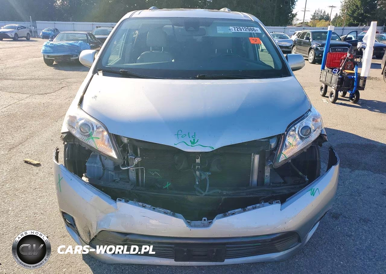 2020 Toyota Sienna Xle 7-Passenger VIN:5TDDZ3DC0LS233651 - 5