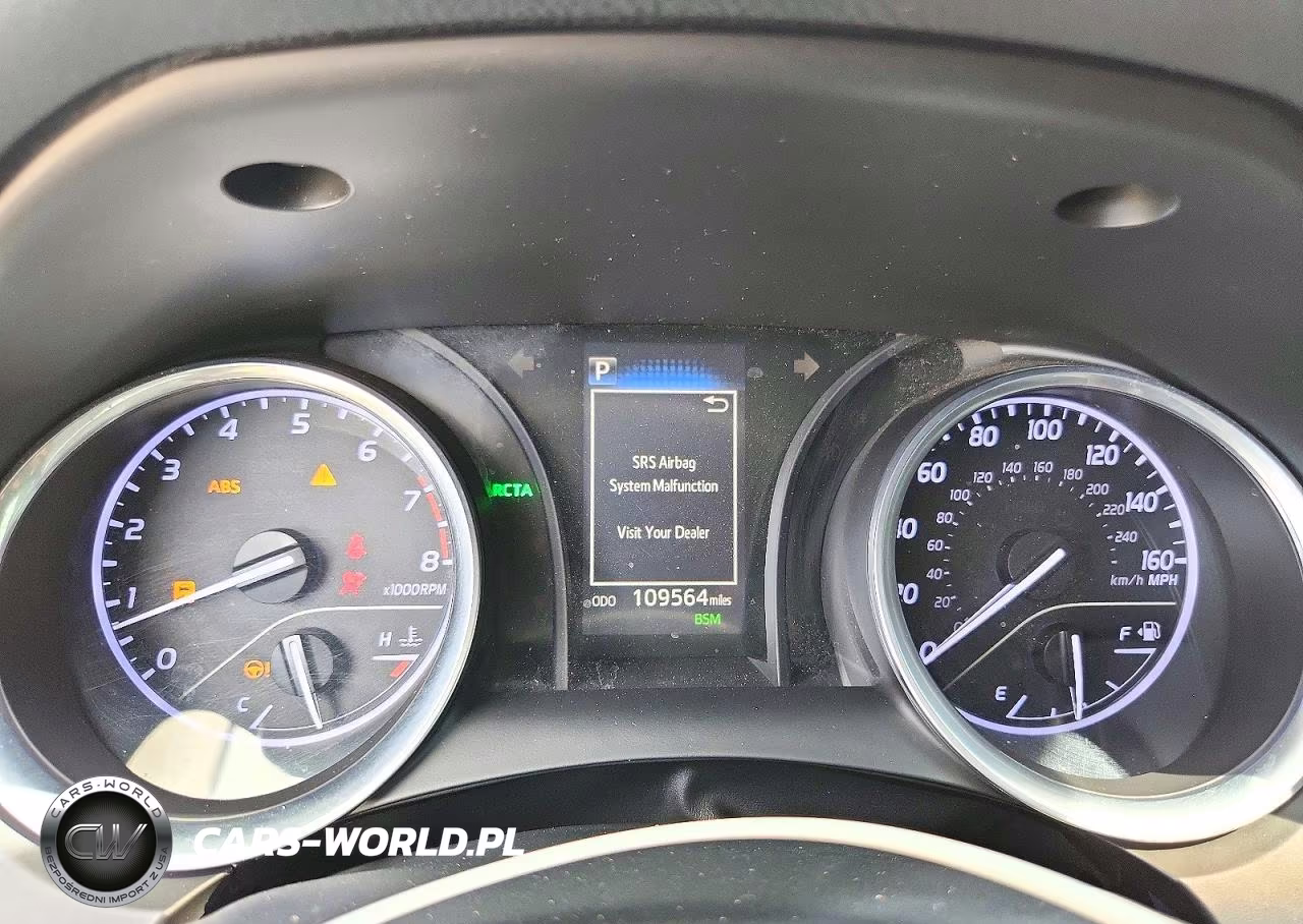 2018 Toyota Camry Le VIN:4T1B11HK2JU567849 - 9