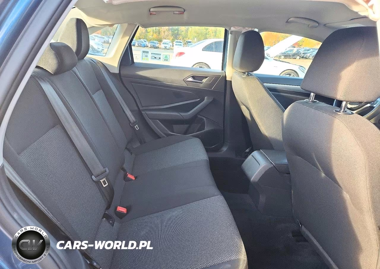2019 Volkswagen Jetta S VIN:3VWCB7BU4KM222571 - 10