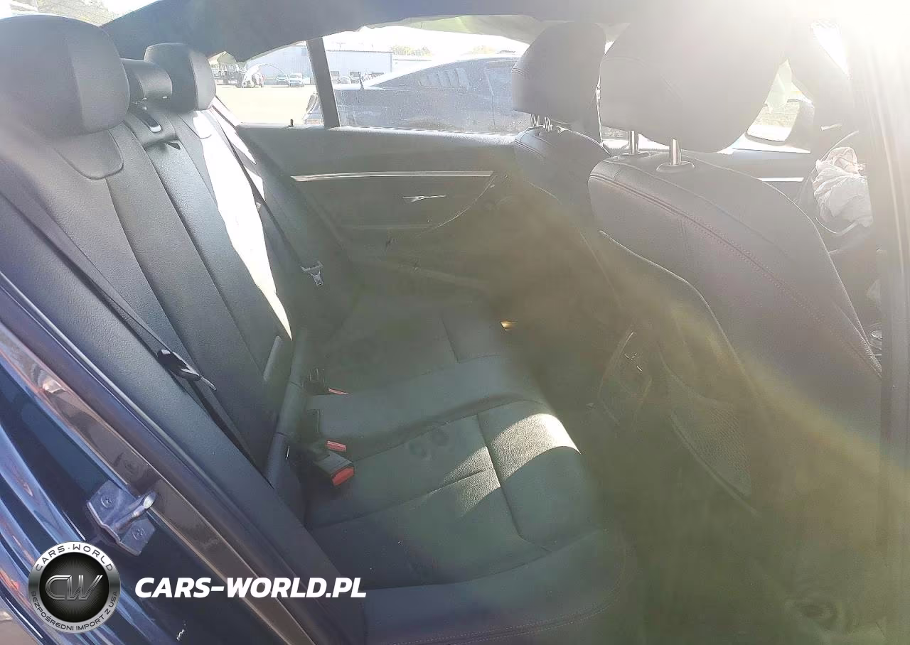 2017 BMW 330 Xi VIN:WBA8D9C34HA005660 - 10