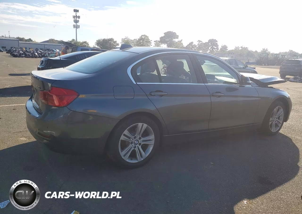 2017 BMW 330 Xi VIN:WBA8D9C34HA005660 - 3