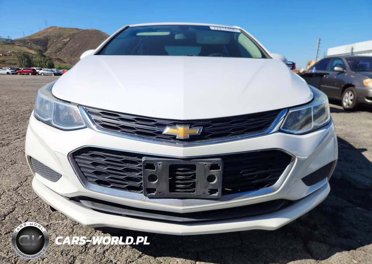 2018 Chevrolet Cruze Ls VIN:1G1BC5SMXJ7243247 - 5