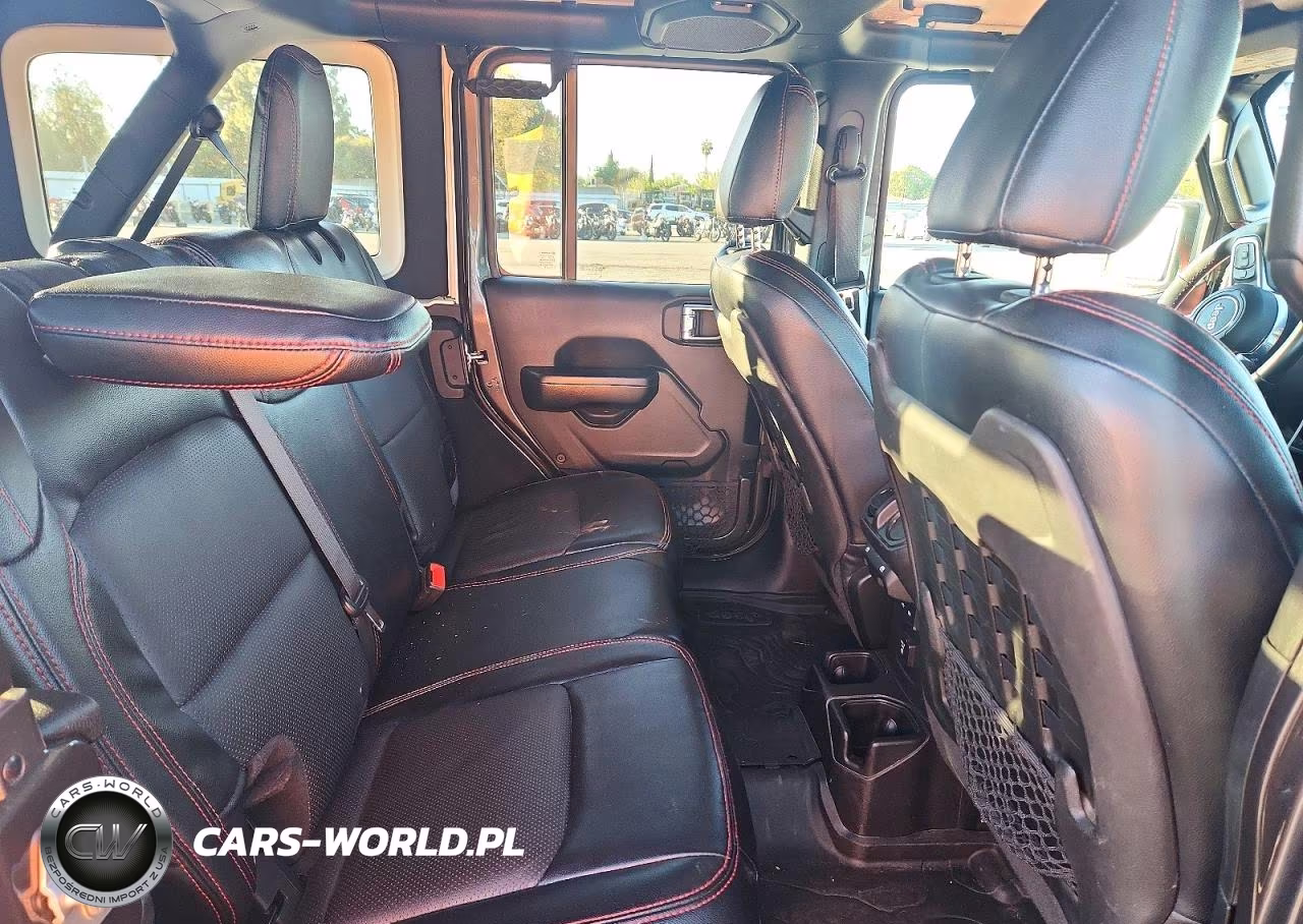 2018 Jeep Wrangler Unlimited Rubicon VIN:1C4HJXFG9JW301099 - 10