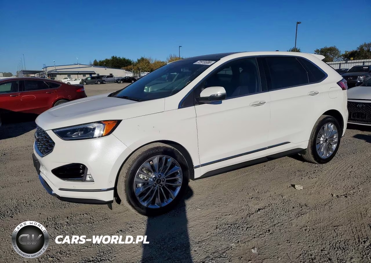 2020 Ford Edge Titanium