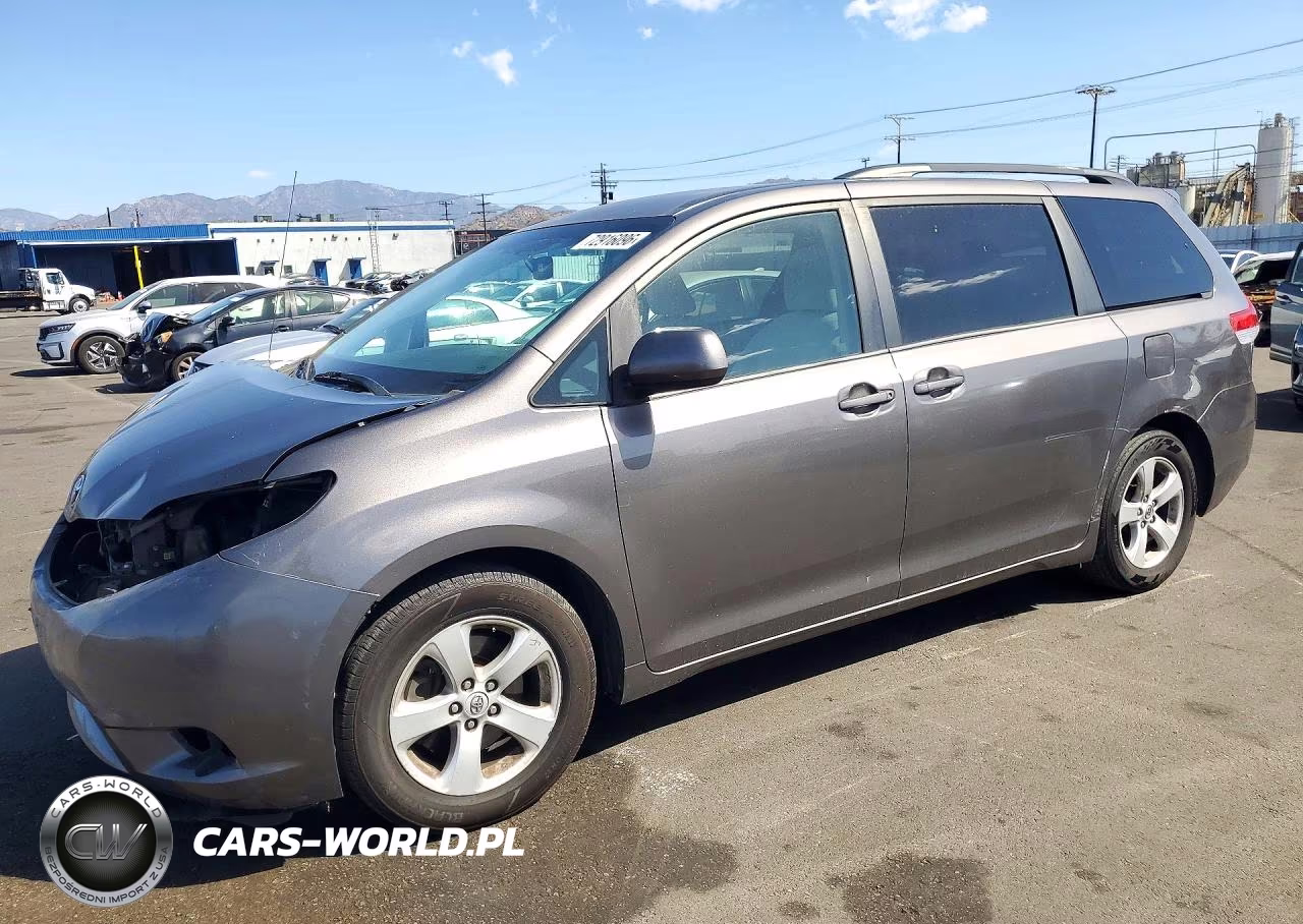 2014 Toyota Sienna Le