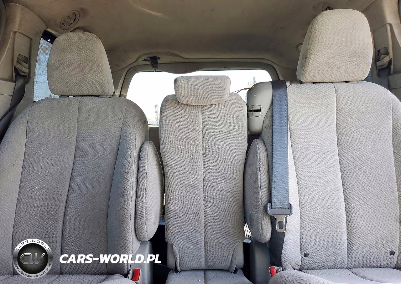 2014 Toyota Sienna Le VIN:5TDKK3DC4ES443216 - 10
