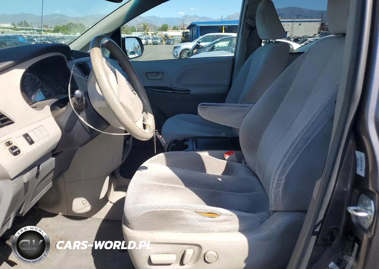2014 Toyota Sienna Le VIN:5TDKK3DC4ES443216 - 7