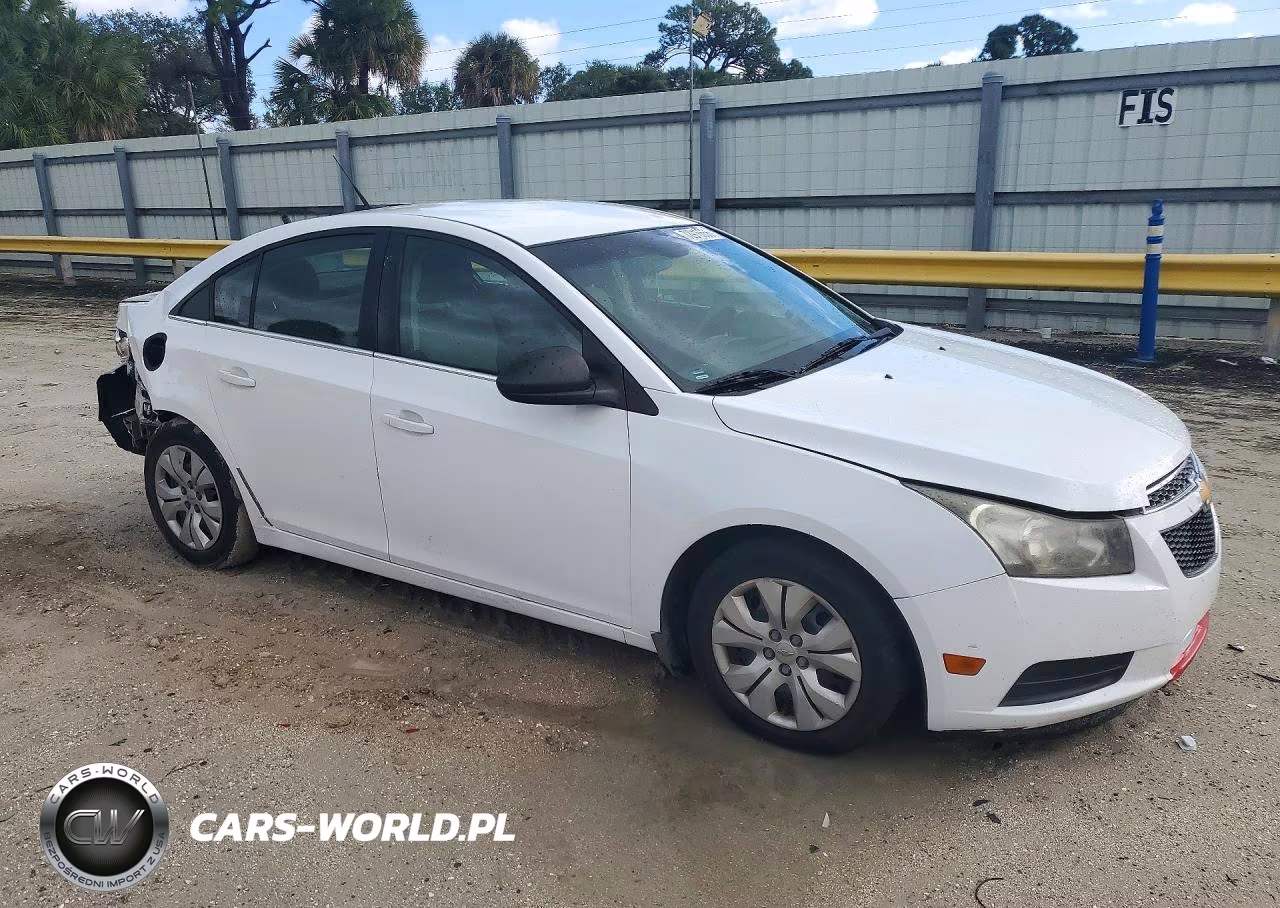 2012 Chevrolet Cruze Ls VIN:1G1PC5SH7C7383073 - 4