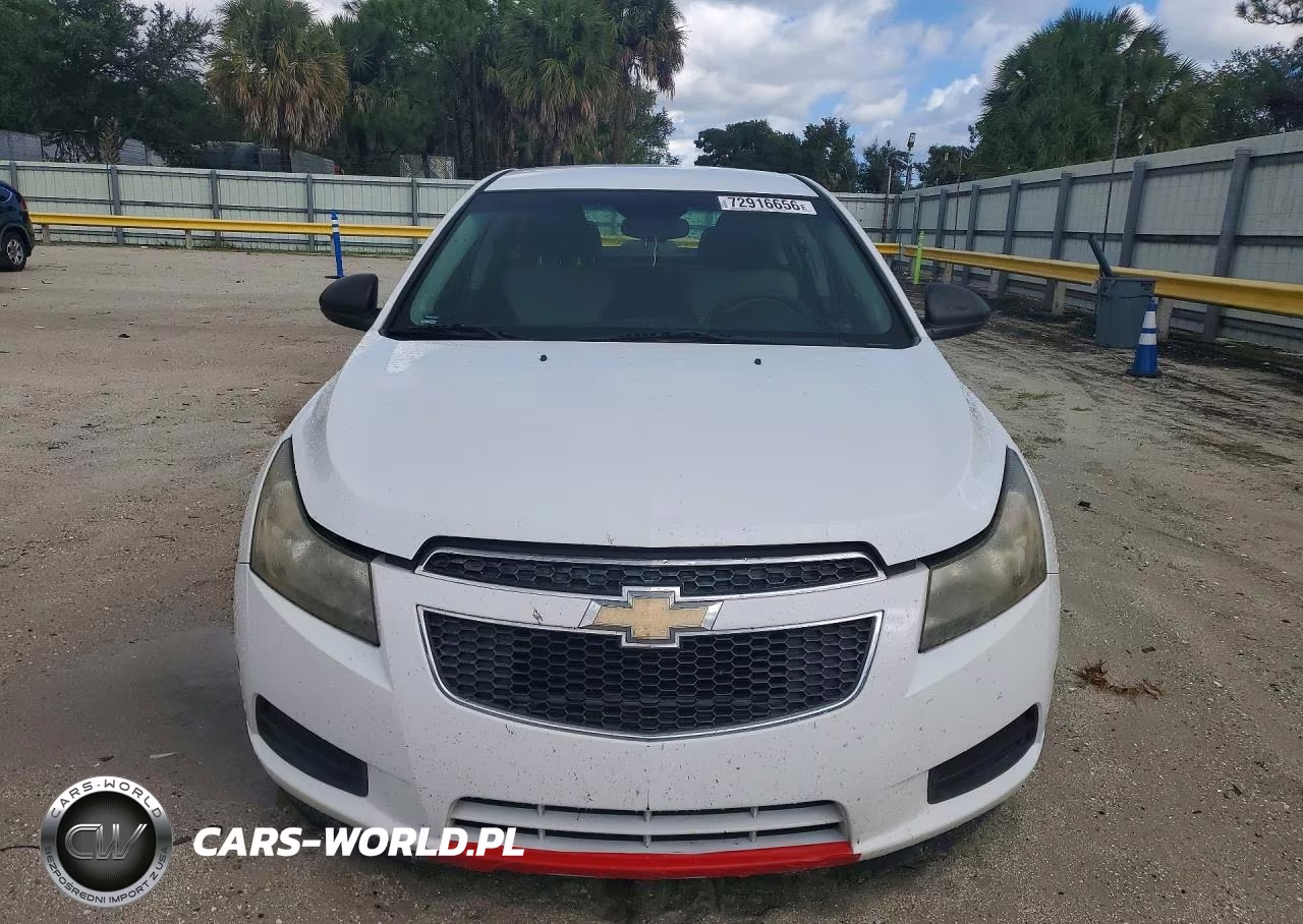 2012 Chevrolet Cruze Ls VIN:1G1PC5SH7C7383073 - 5