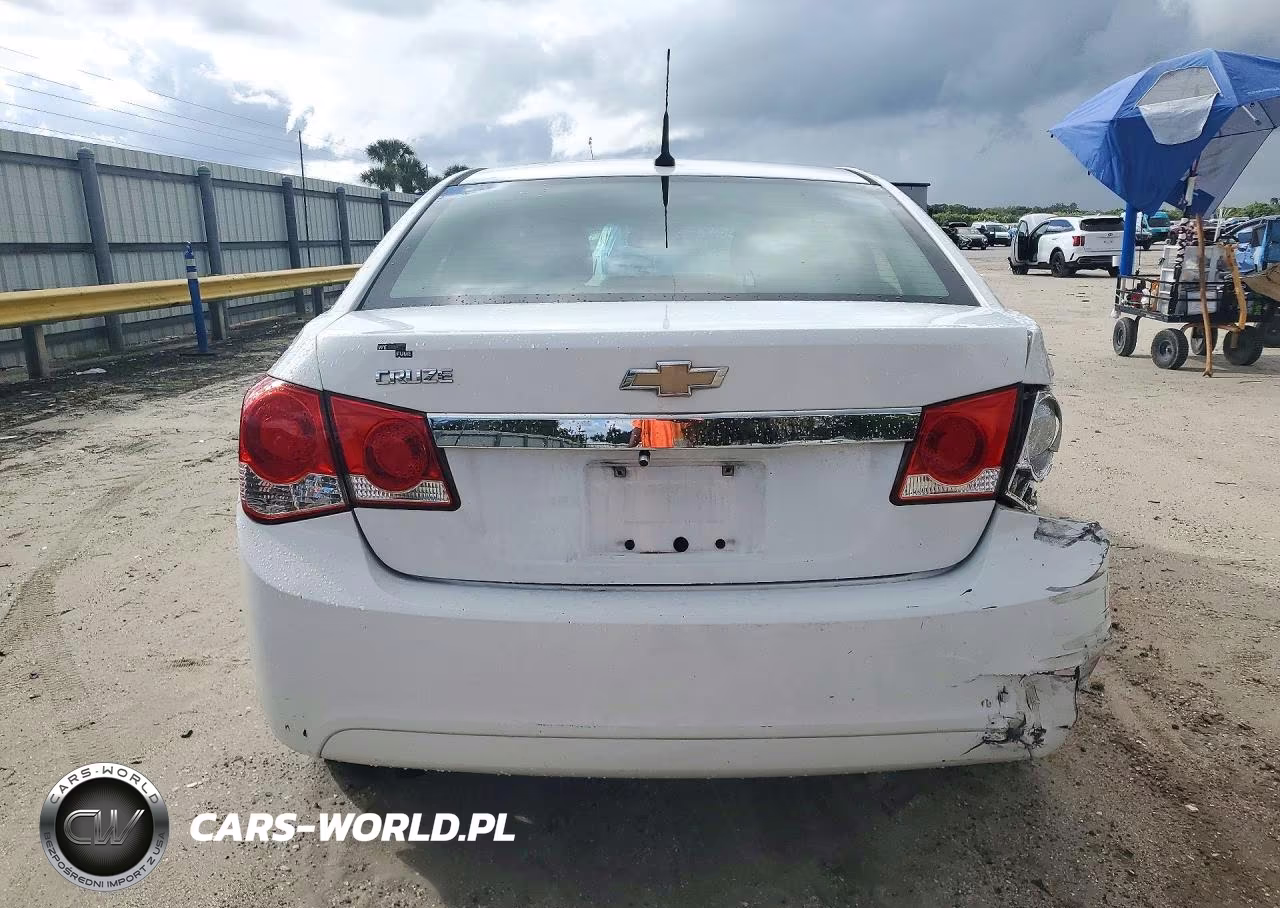 2012 Chevrolet Cruze Ls VIN:1G1PC5SH7C7383073 - 6