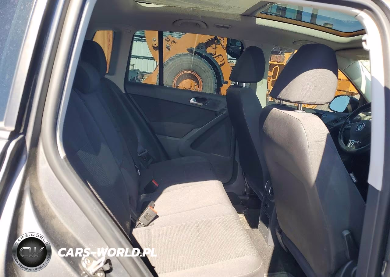 2013 Volkswagen Tiguan S VIN:WVGAV3AXXDW592458 - 11