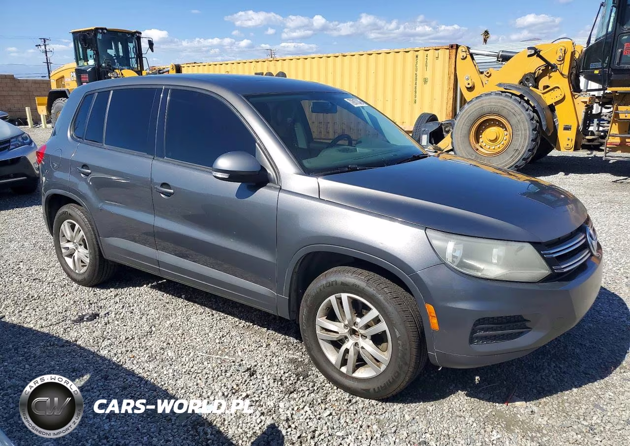 2013 Volkswagen Tiguan S VIN:WVGAV3AXXDW592458 - 4