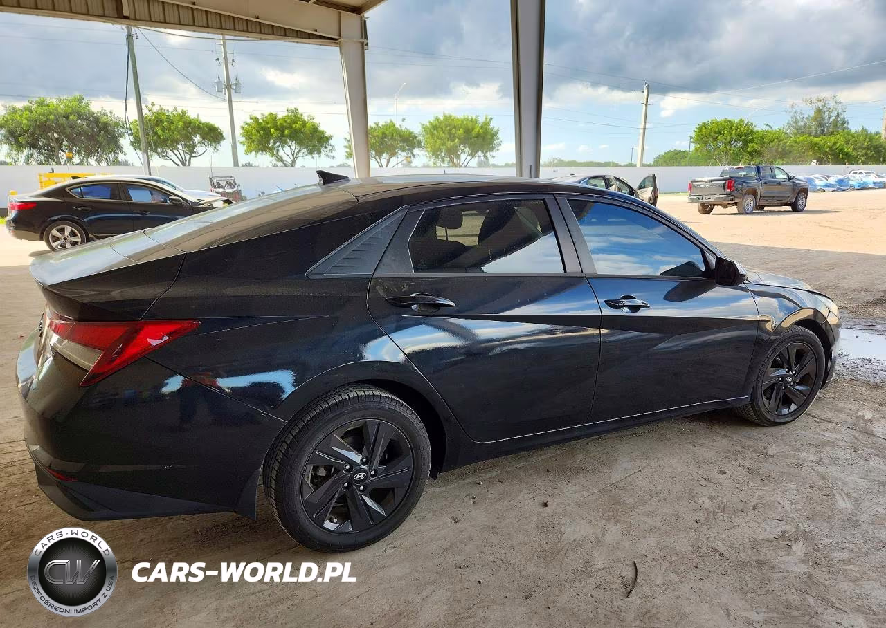 2022 Hyundai Elantra Sel VIN:5NPLS4AG0NH059022 - 3