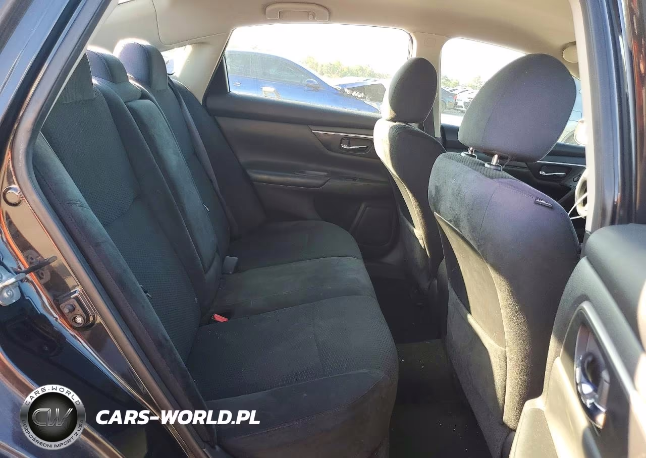 2015 Nissan Altima 2.5 S VIN:1N4AL3AP3FN402735 - 10