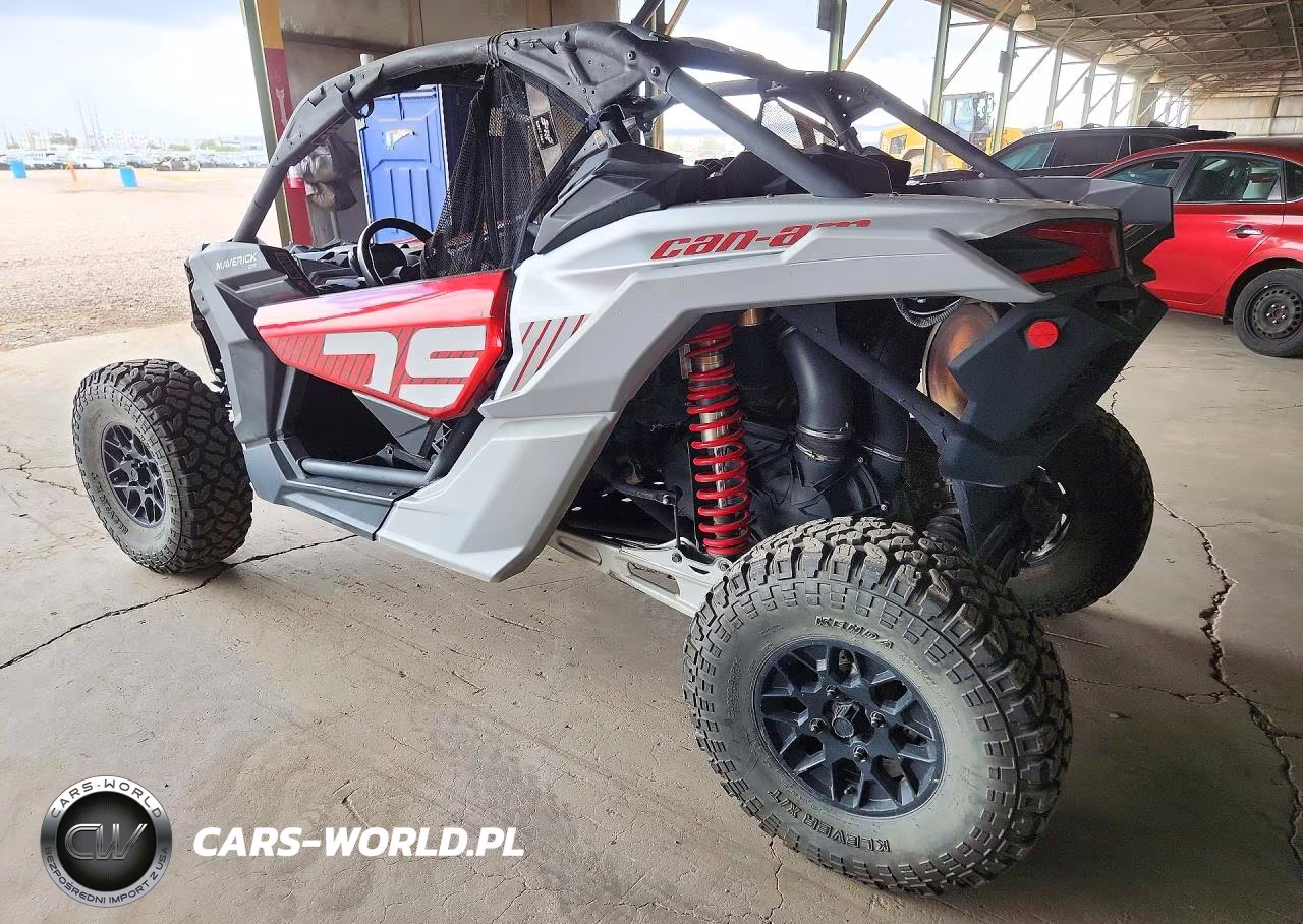 2024 Can-Am Maverick X3 Ds Turbo Utility Vehicle VIN:3JBVGAY21RE000058 - 3