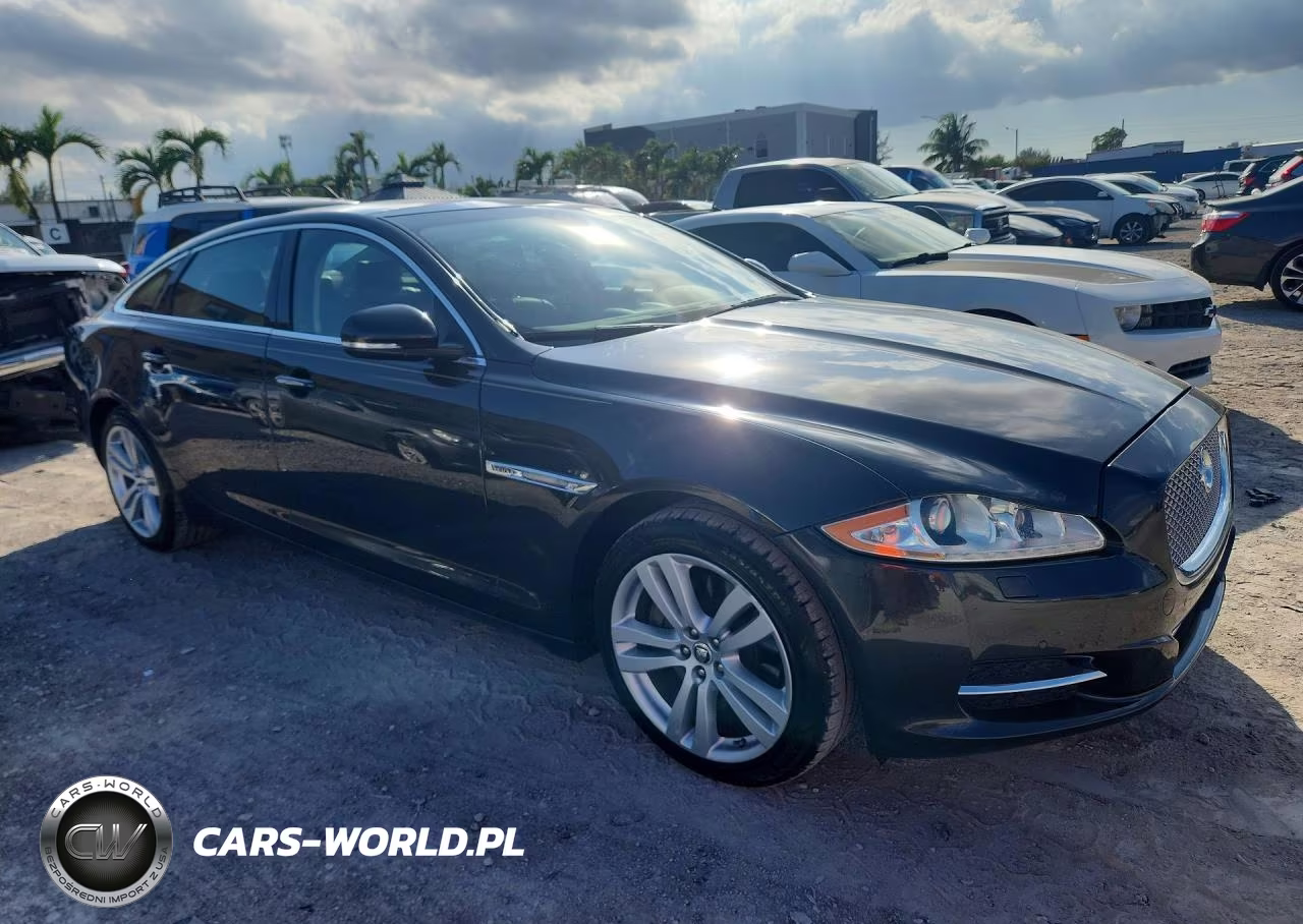 2011 Jaguar Xjl VIN:SAJWA2GB9BLV08044 - 4