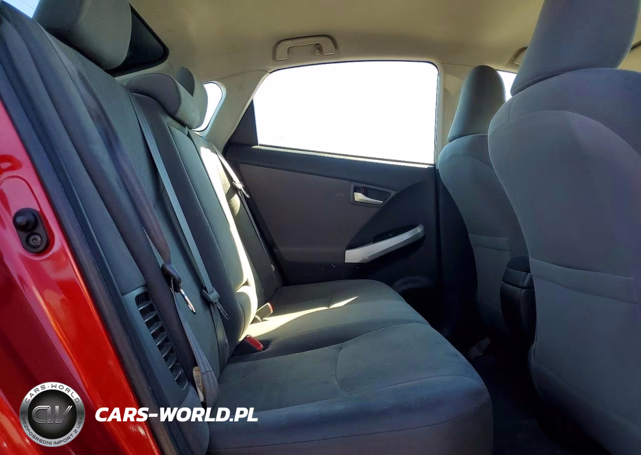 2012 Toyota Prius Three VIN:JTDKN3DUXC1510198 - 10