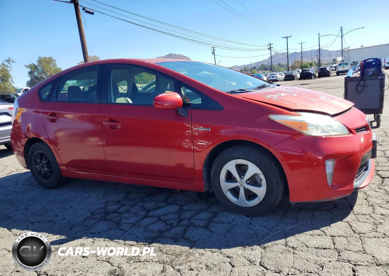 2012 Toyota Prius Three VIN:JTDKN3DUXC1510198 - 4