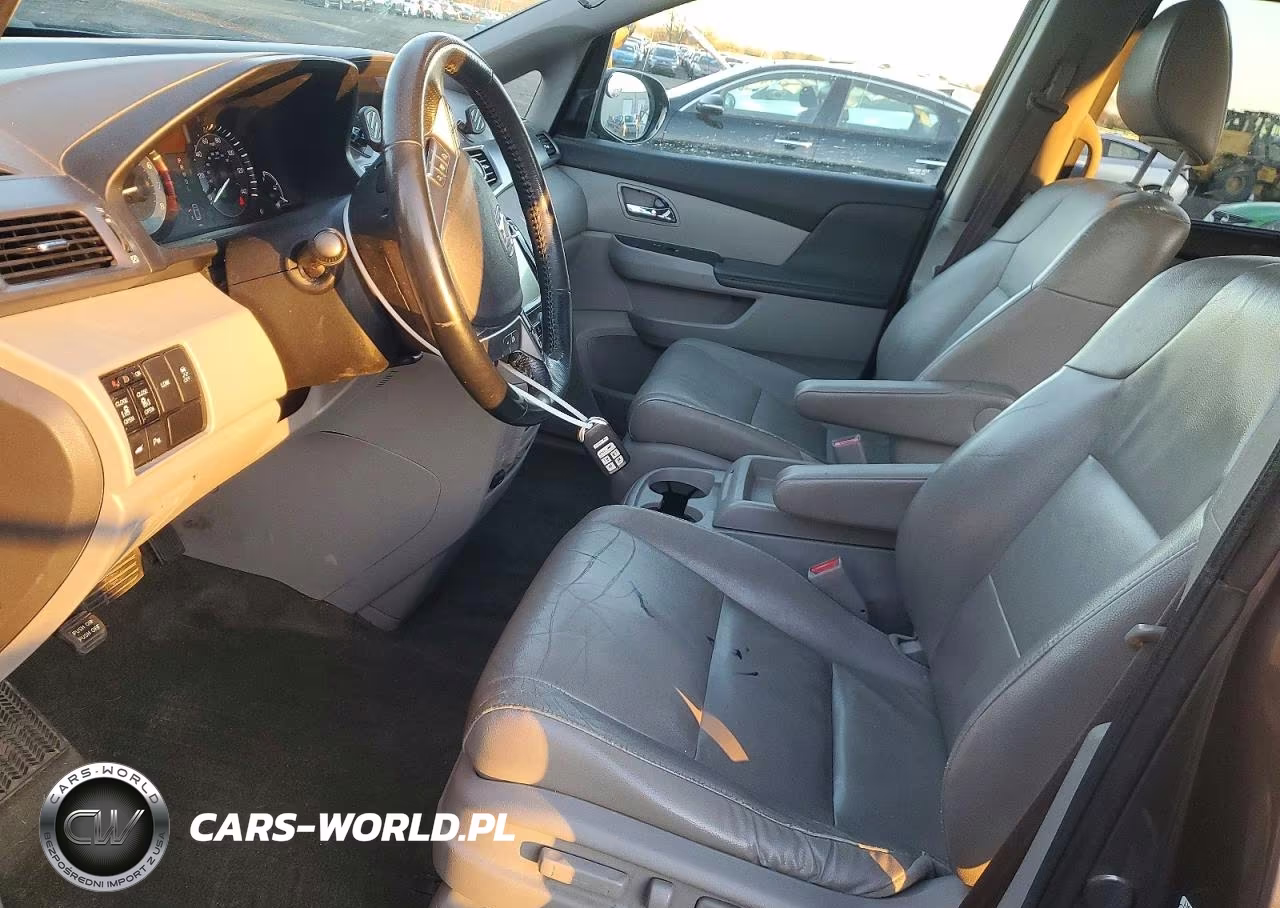 2014 Honda Odyssey Touring VIN:5FNRL5H92EB136461 - 7