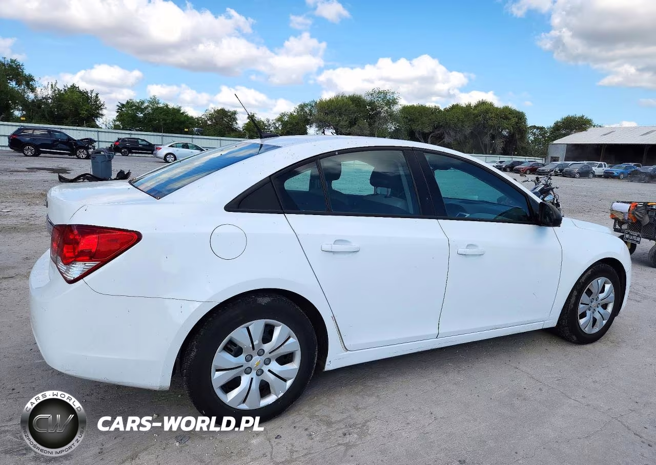 2014 Chevrolet Cruze Ls VIN:1G1PA5SHXE7480566 - 3