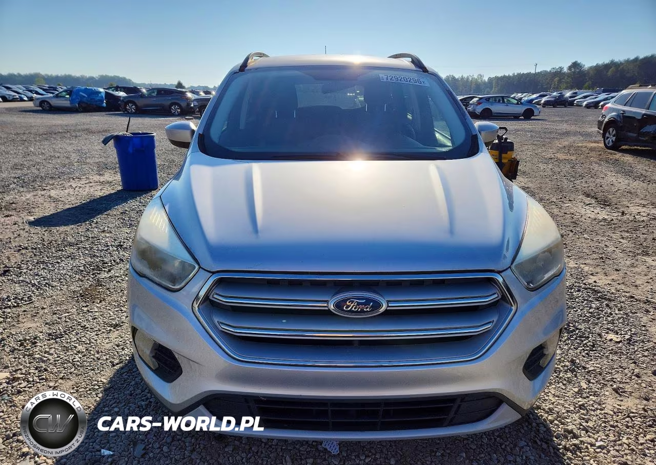 2018 Ford Escape Se VIN:1FMCU9GD9JUA11762 - 5