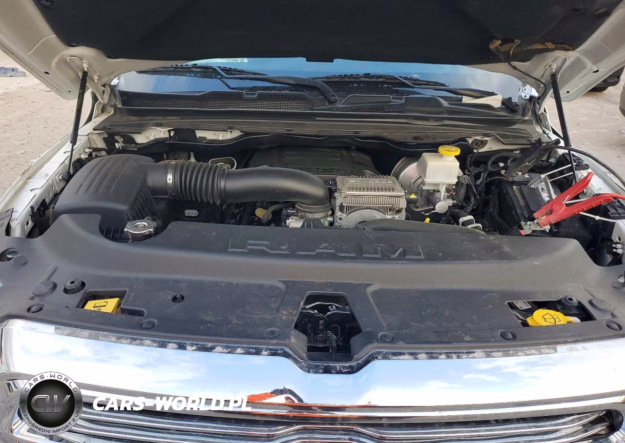 2024 Ram 1500 Laramie VIN:1C6RREJTXRN220109 - 11