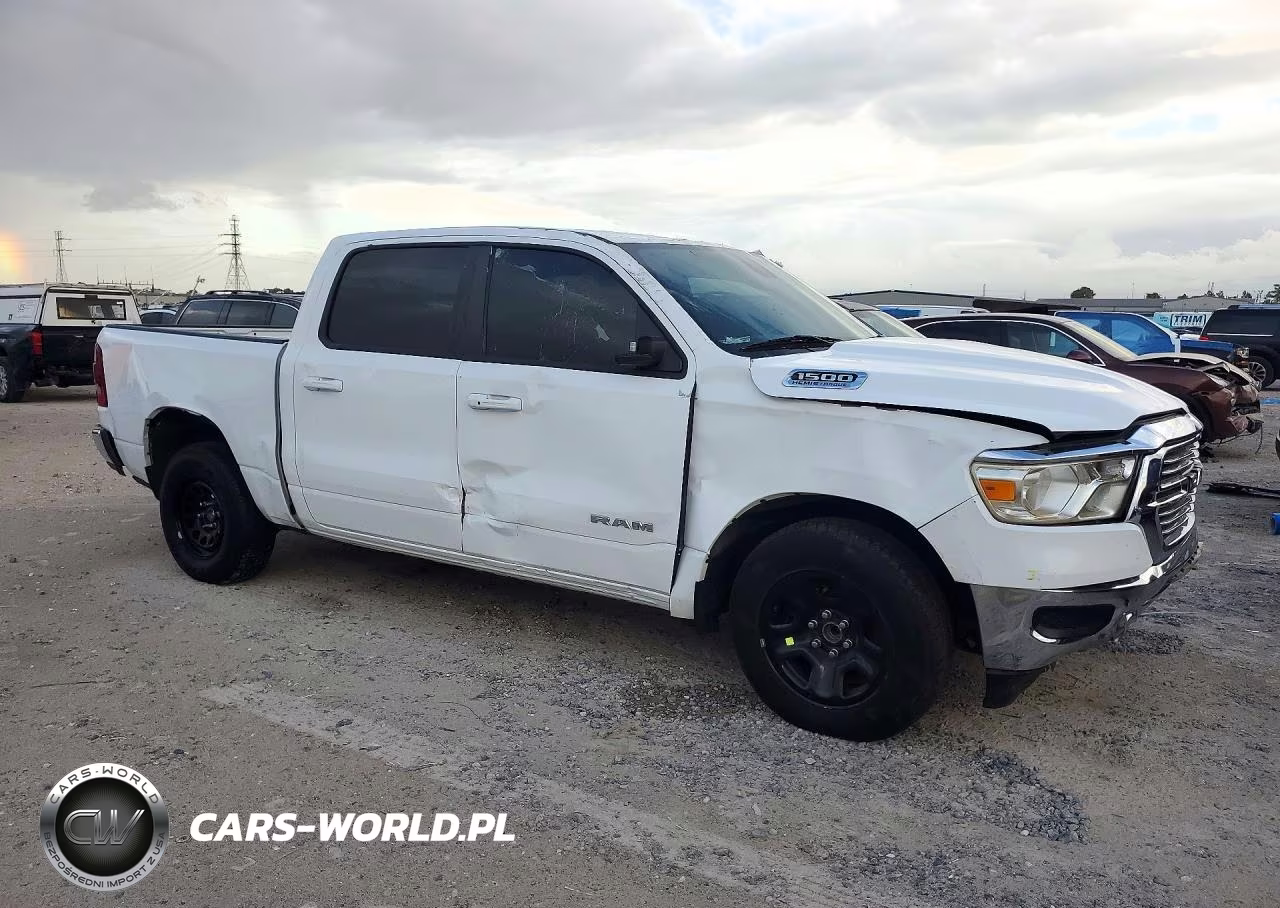 2024 Ram 1500 Laramie VIN:1C6RREJTXRN220109 - 4