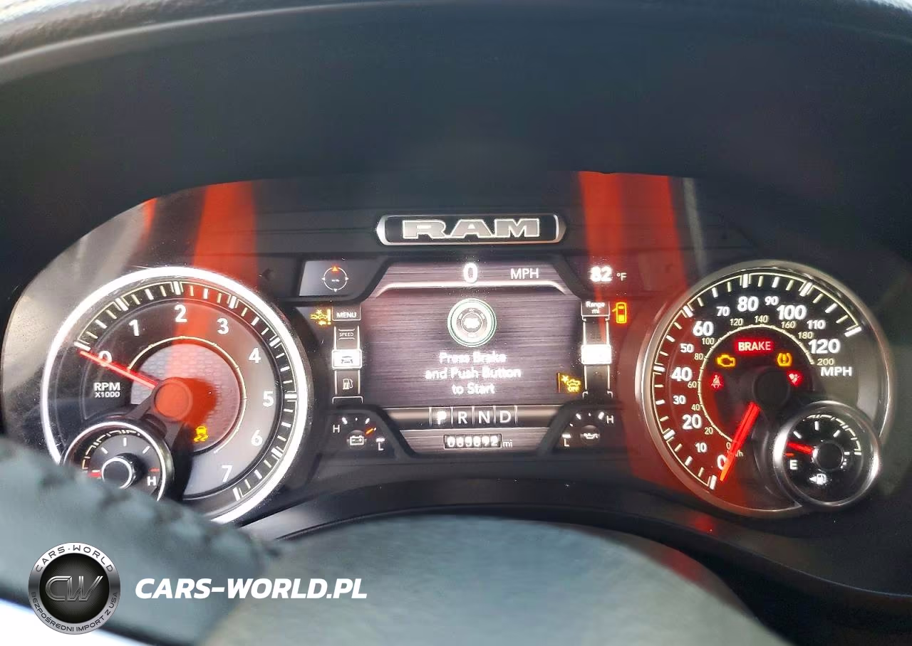 2024 Ram 1500 Laramie VIN:1C6RREJTXRN220109 - 9