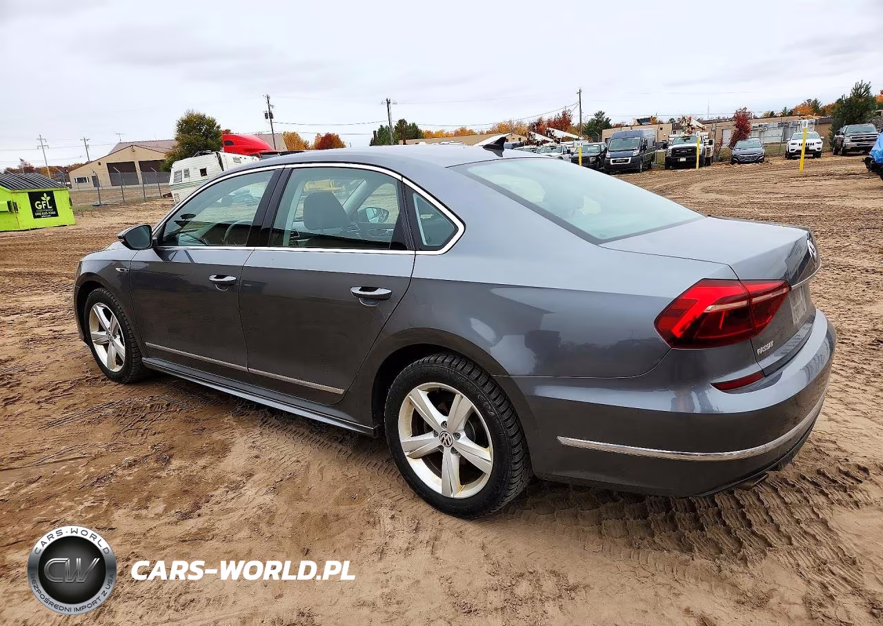 2017 Volk Passat R-L VIN:1VWDT7A32HC019246 - 2