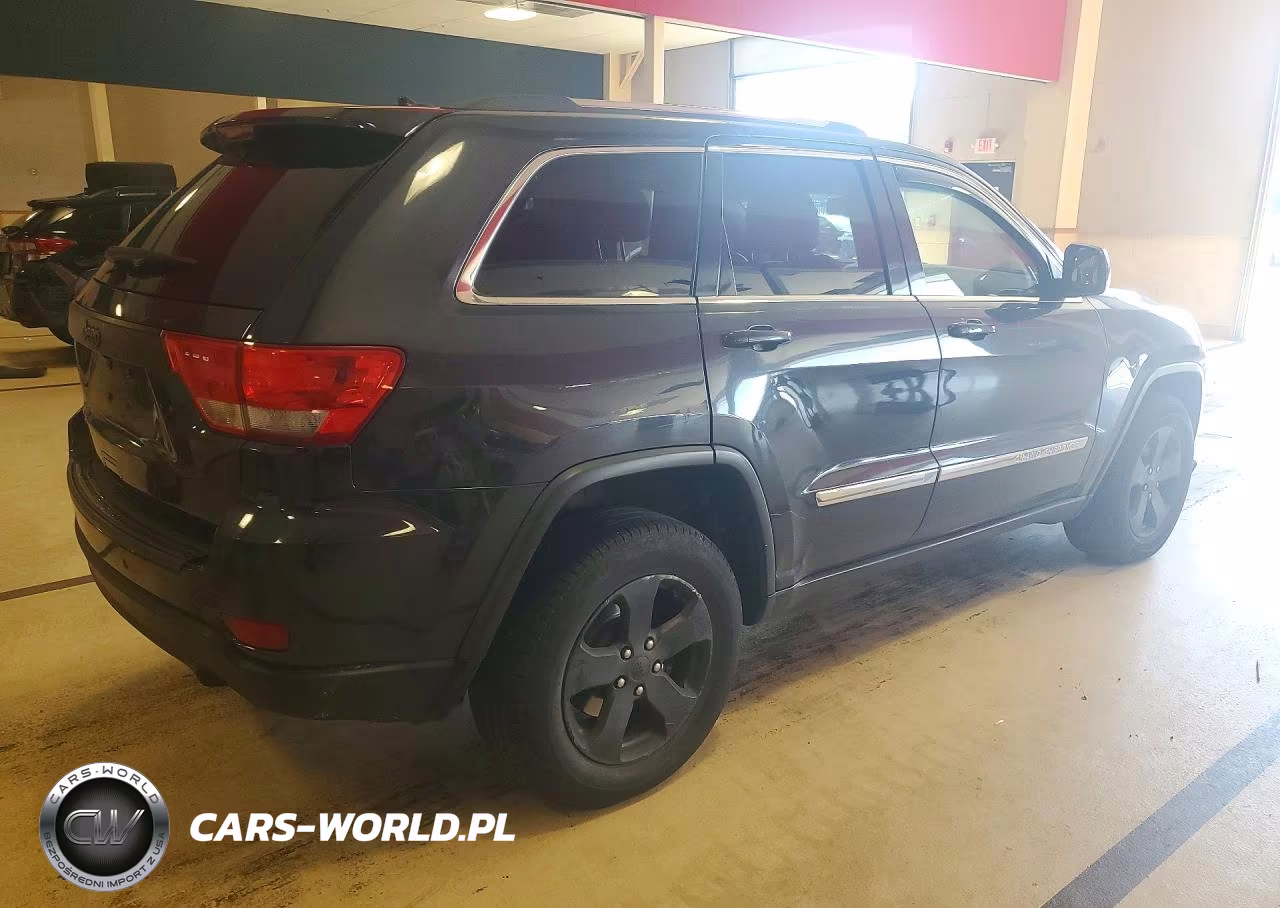 2013 Jeep Grand Cherokee Laredo VIN:1C4RJFAG9DC503193 - 3