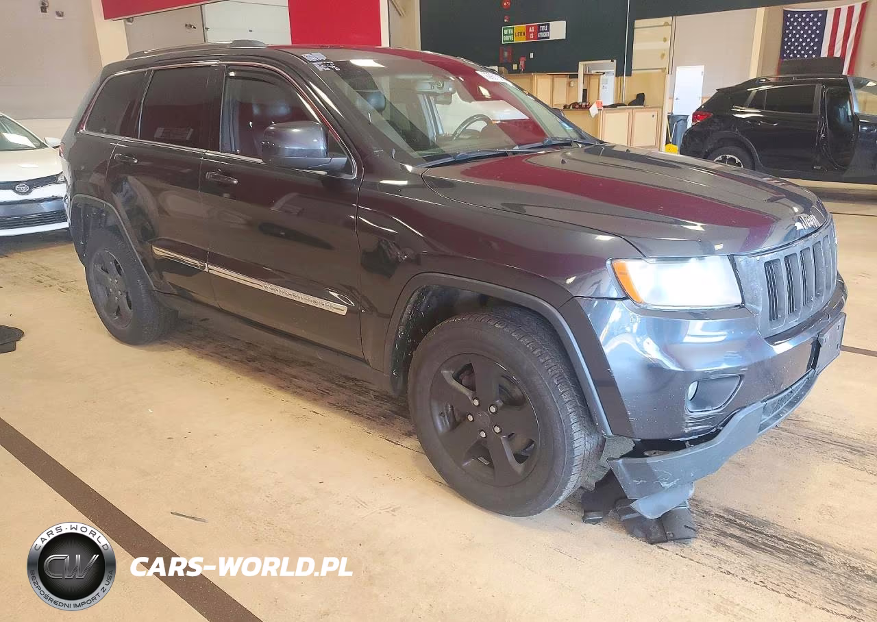 2013 Jeep Grand Cherokee Laredo VIN:1C4RJFAG9DC503193 - 4