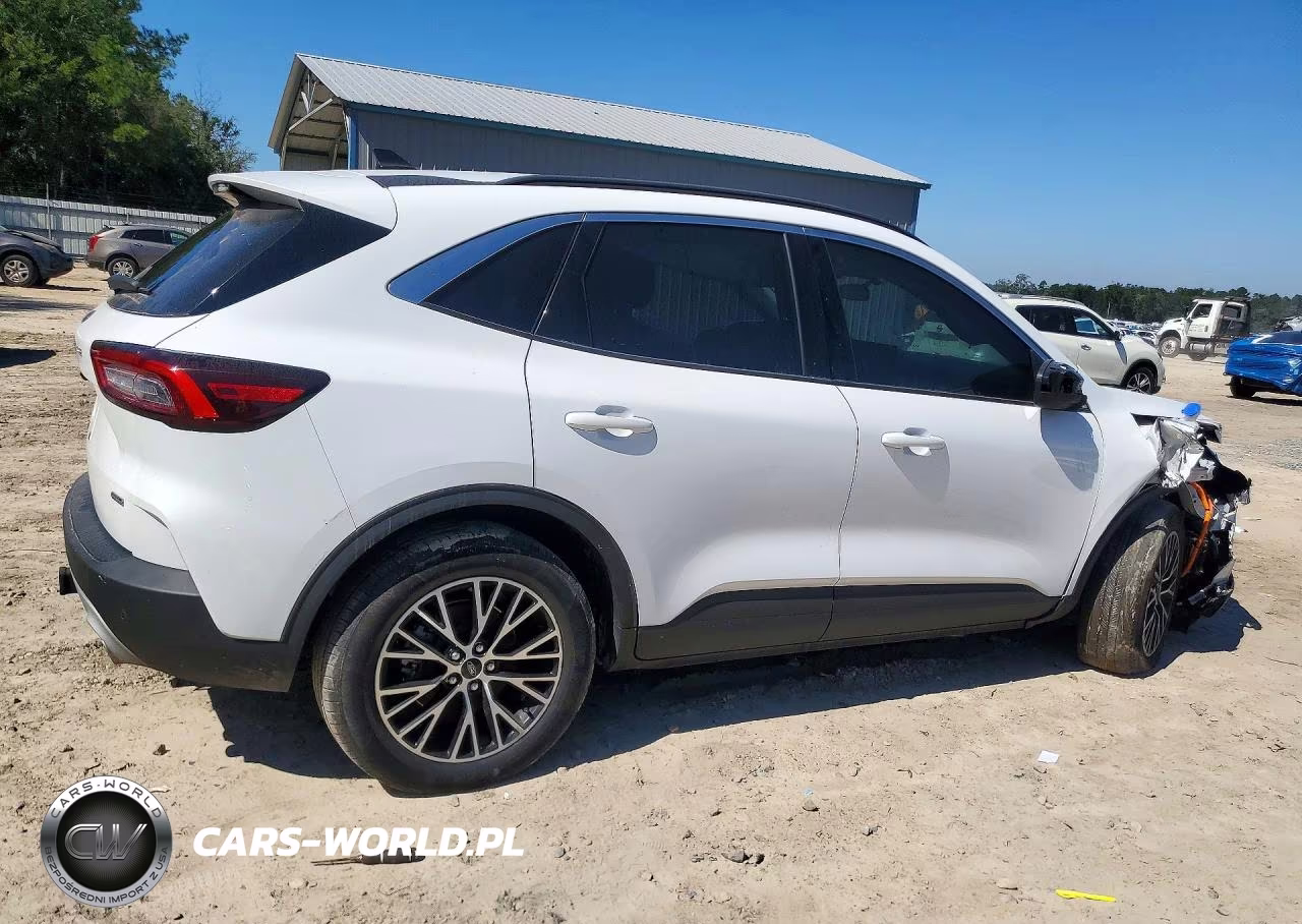 2023 Ford Escape VIN:1FMCU0E13PUB46801 - 3