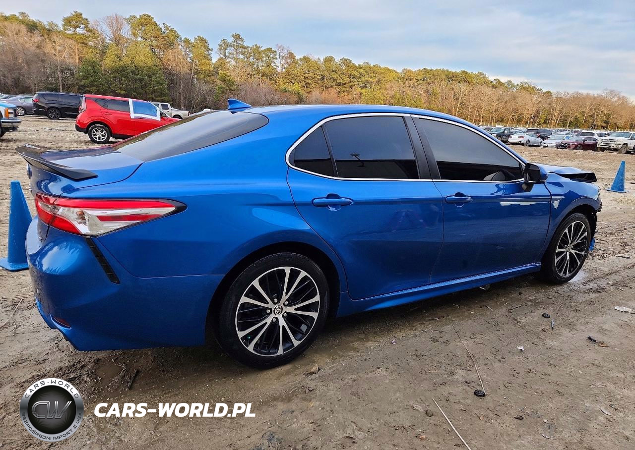 2020 Toyota Camry Se VIN:4T1G11AK9LU374827 - 3