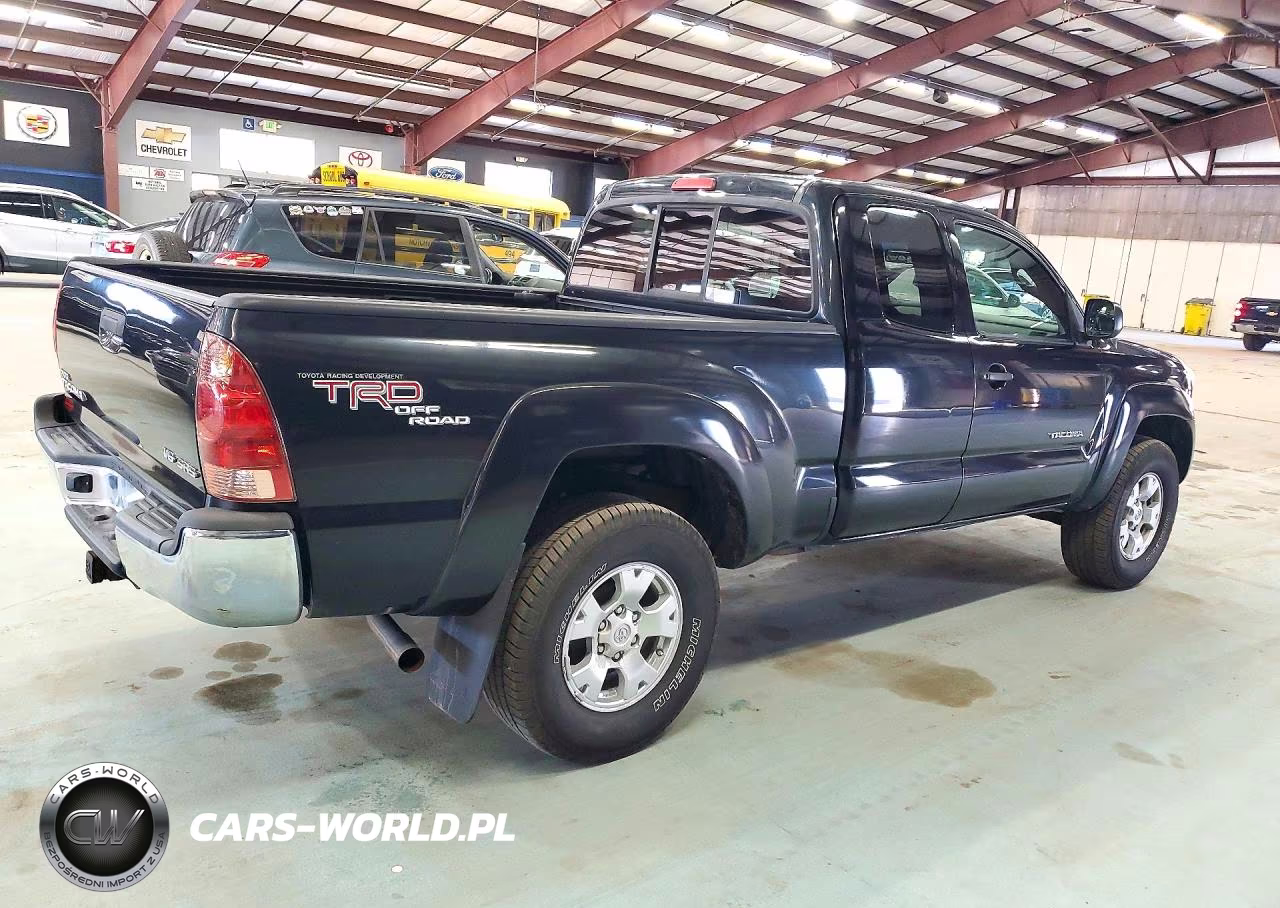 2008 Toyota Tacoma V6 VIN:5TEUU42N88Z480483 - 3