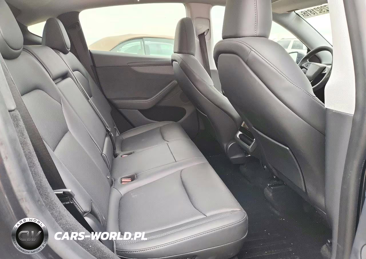 2026 Tesla Model Y VIN:7SAYGDEEXTF407553 - 10