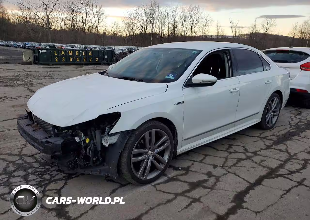 2017 Volkswagen Passat R-Line