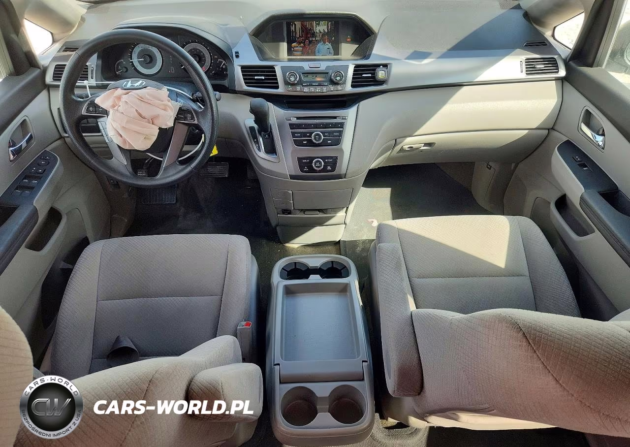 2015 Honda Odyssey Se VIN:5FNRL5H30FB501748 - 8