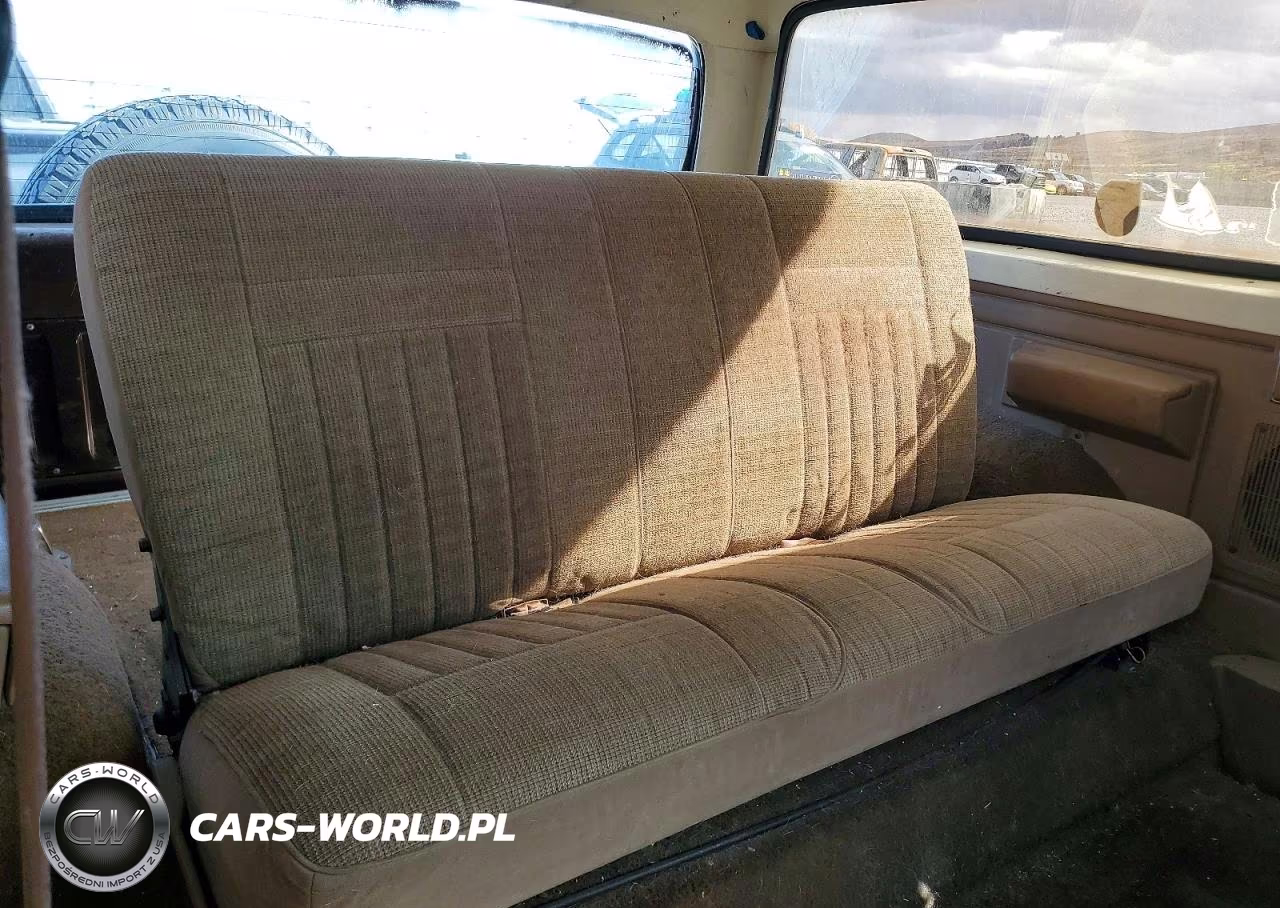 1990 Ford Bronco U100 VIN:1FMEU15N7LLB28500 - 11