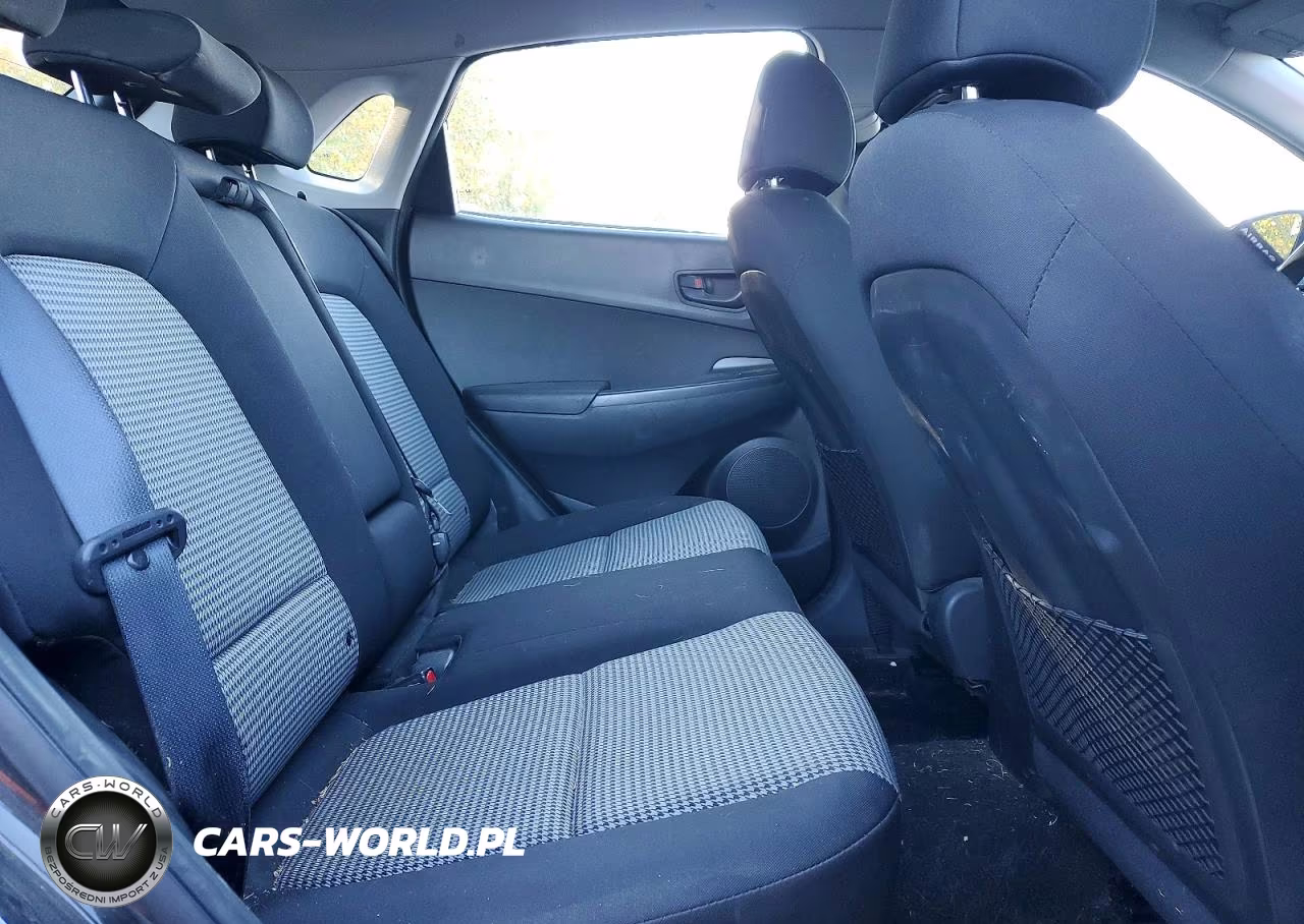 2019 Hyundai Kona Se VIN:KM8K12AA1KU261136 - 11