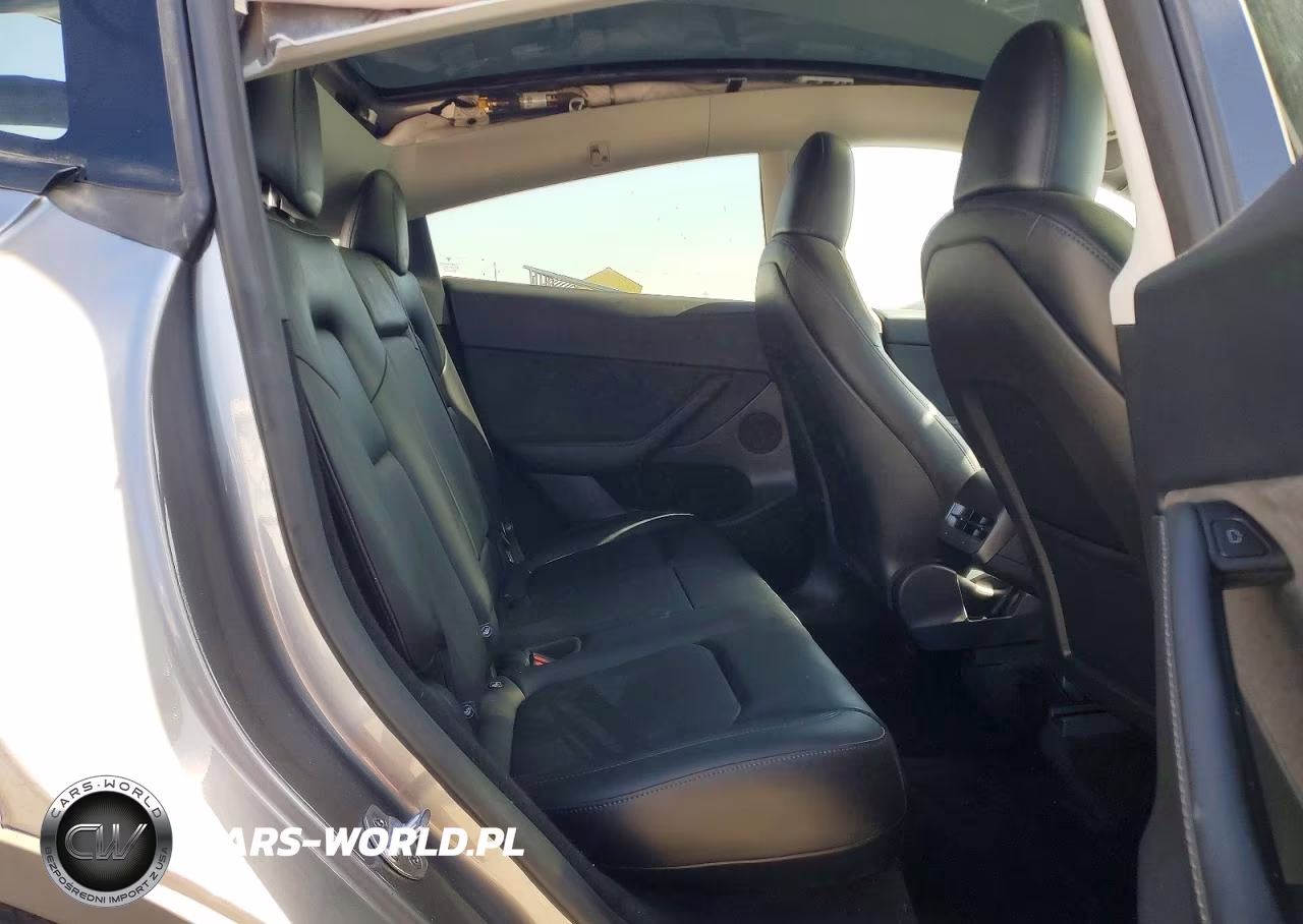 2024 Tesla Model Y VIN:7SAYGDED7RF211585 - 11