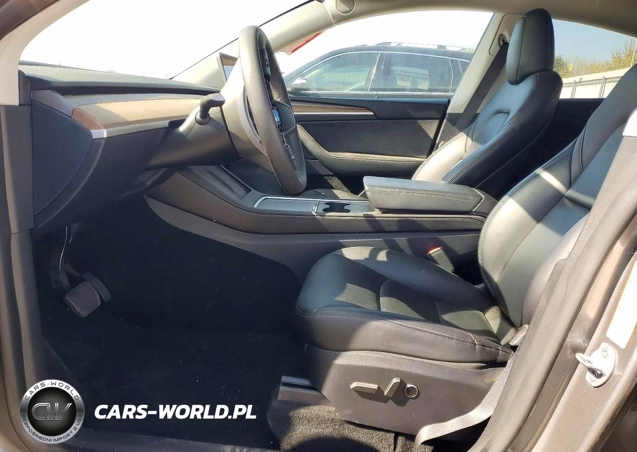 2024 Tesla Model Y VIN:7SAYGDED7RF211585 - 7