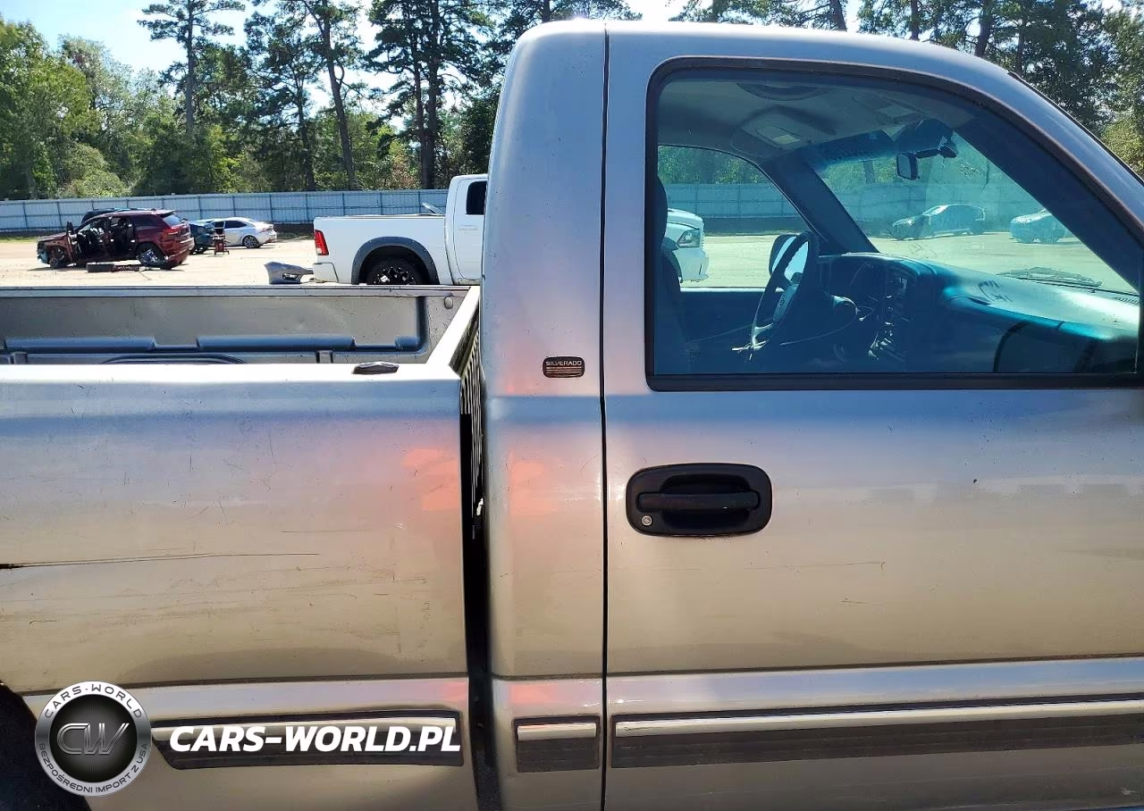 2000 Chevrolet Silverado C1500 VIN:1GCEC14W9YZ301794 - 10