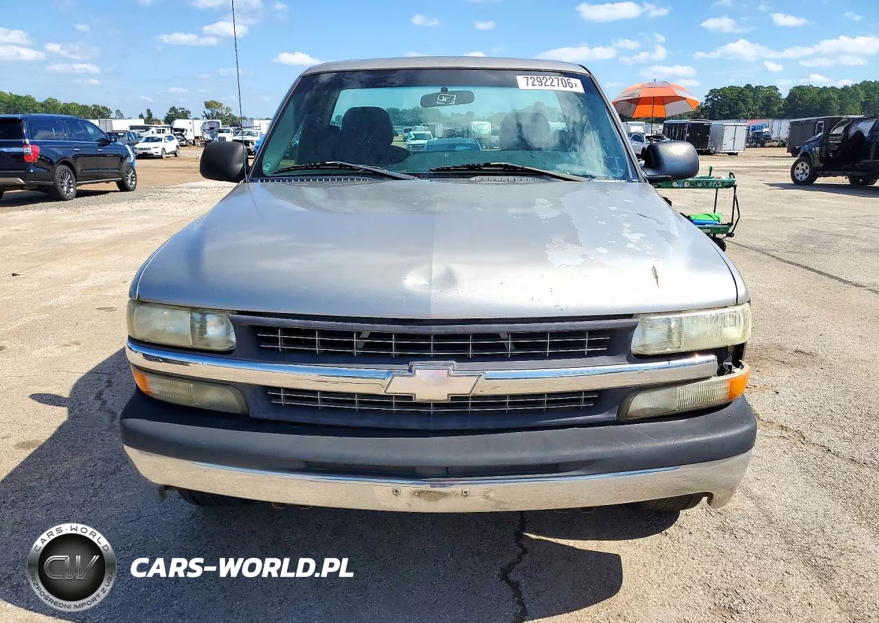 2000 Chevrolet Silverado C1500 VIN:1GCEC14W9YZ301794 - 5