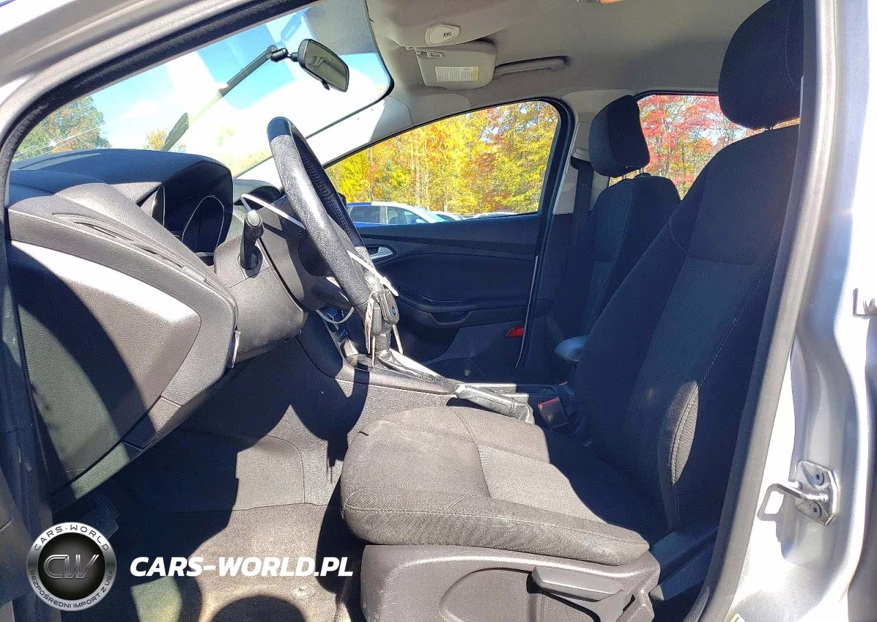 2018 Ford Focus Se VIN:1FADP3K21JL233789 - 7