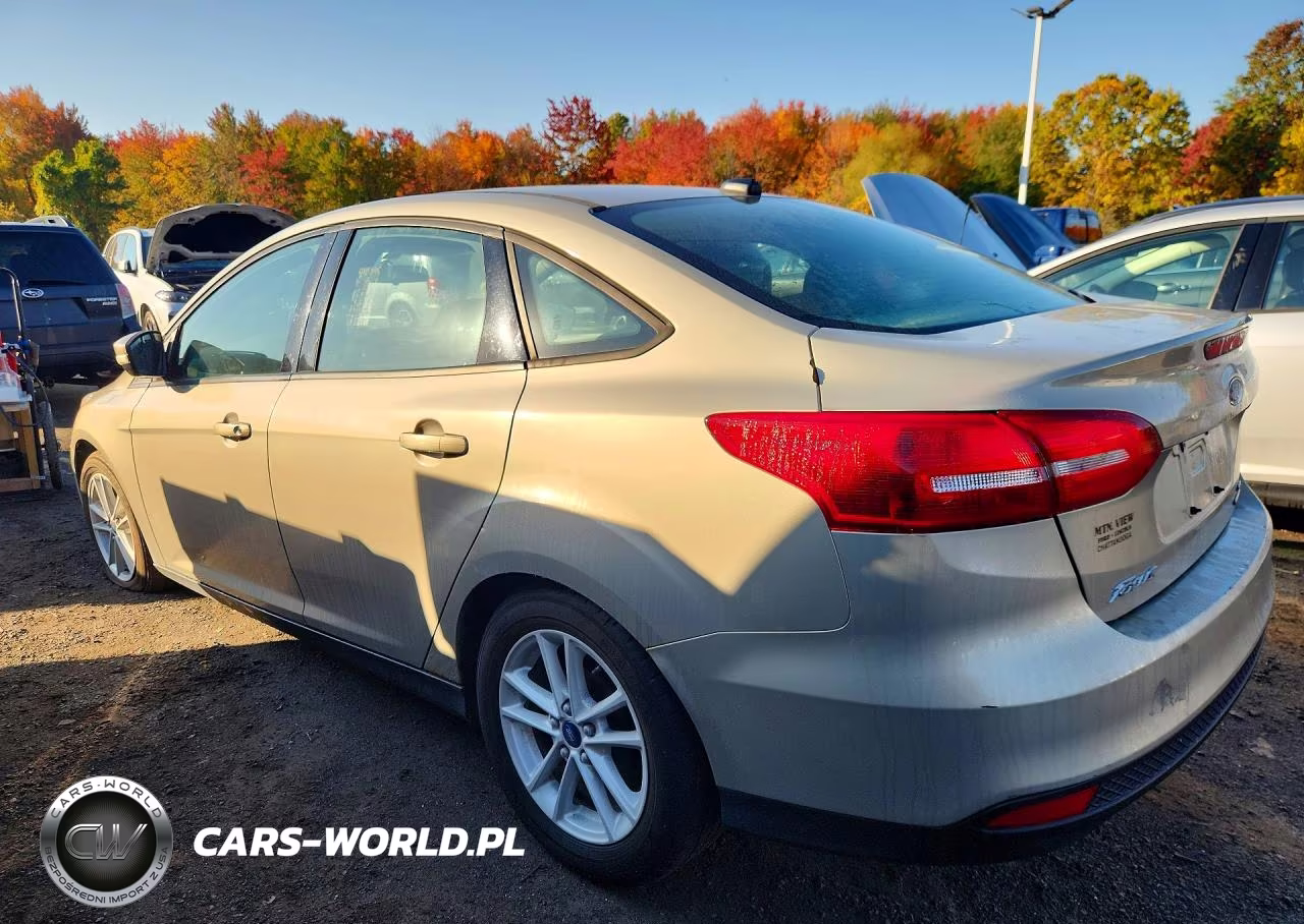 2015 Ford Focus Se VIN:1FADP3F22FL227288 - 2