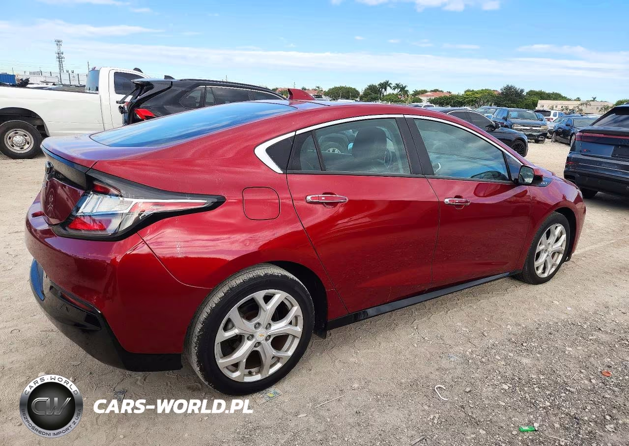 2018 Chevrolet Volt Premier VIN:1G1RB6S52JU157741 - 3