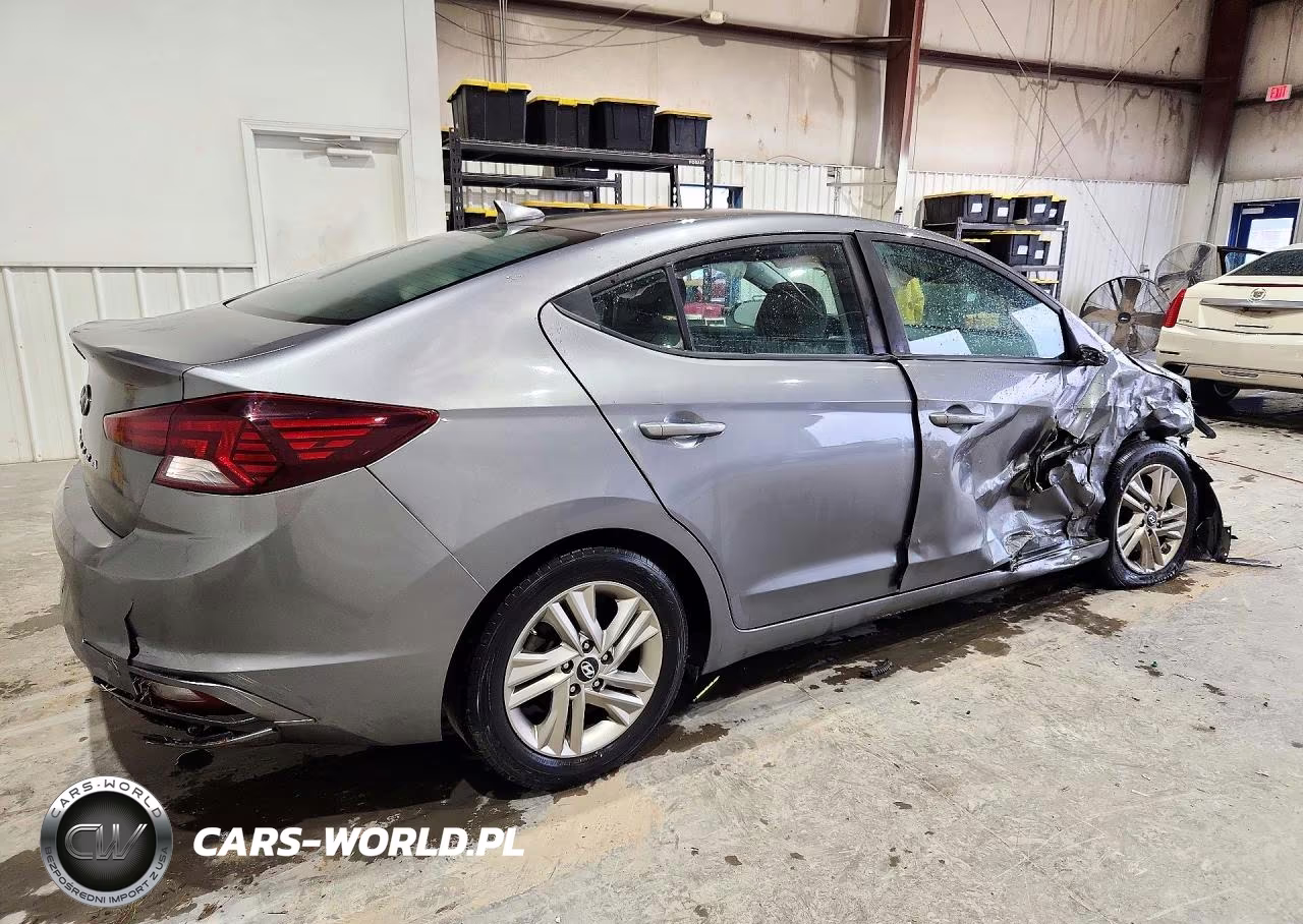 2019 Hyundai Elantra Sel VIN:5NPD84LF8KH408849 - 3